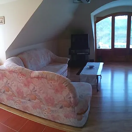 Apartamento Jazmin Apartman